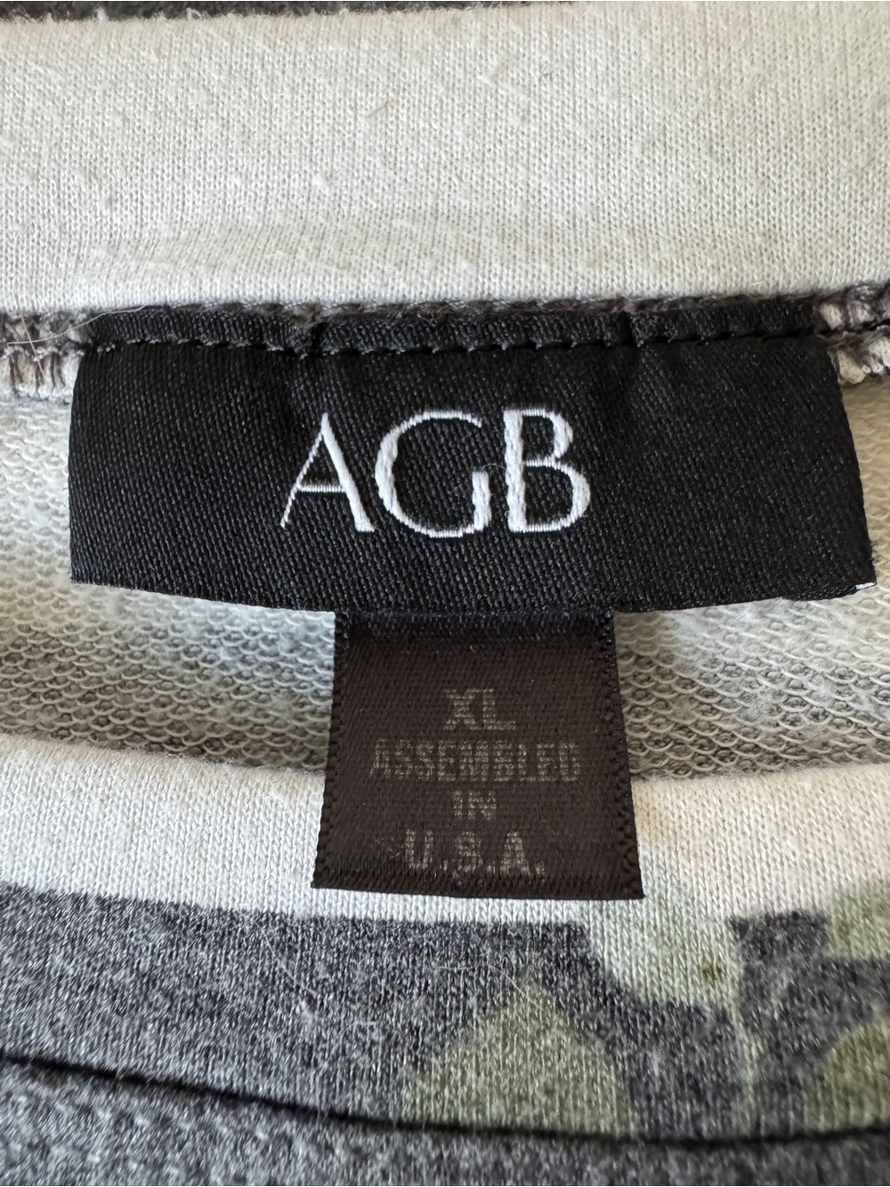 AGB Floral Striped Top XL Long Sleeve Crewneck Gray Cream Rose - Picture 2 of 6